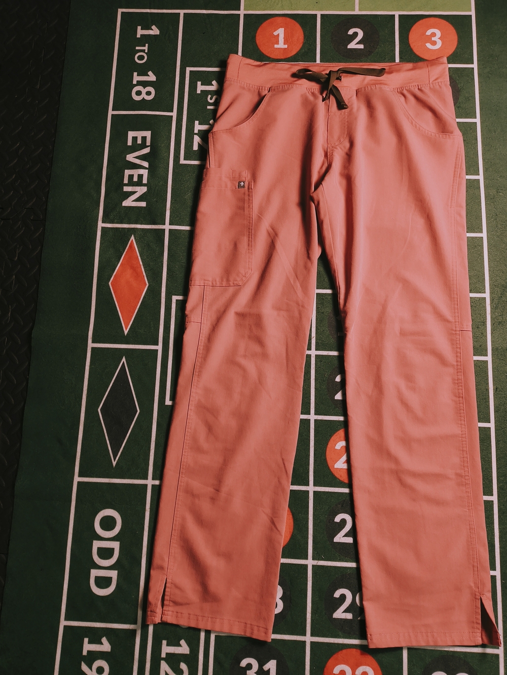FIGS Kade Cargo Scrub Pants M Tall Beat It Pink Straight Leg FIONx 33 Inseam